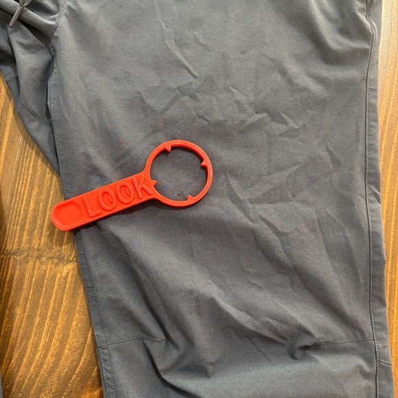 🏞️ L.L.Bean Multisport Pants Men's XL Shadow Blue 32" Outdoor Gear - Picture 10 of 10